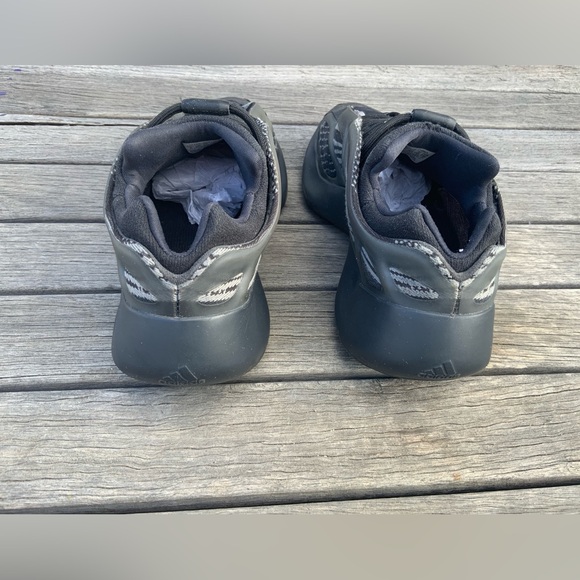 Men Adidas Yeezy 700 V3 Size US 7 - Picture 4 of 16